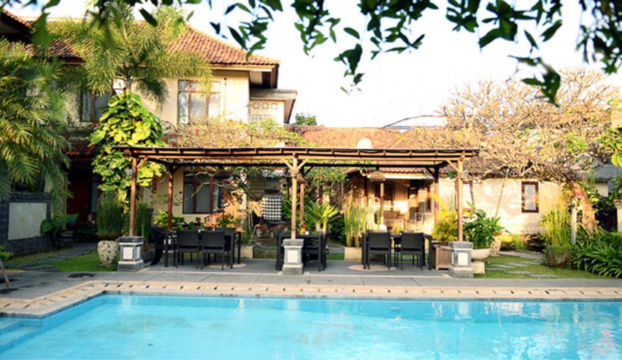 Villa Bunga Hotel&Spa Seminyak Exteriör bild