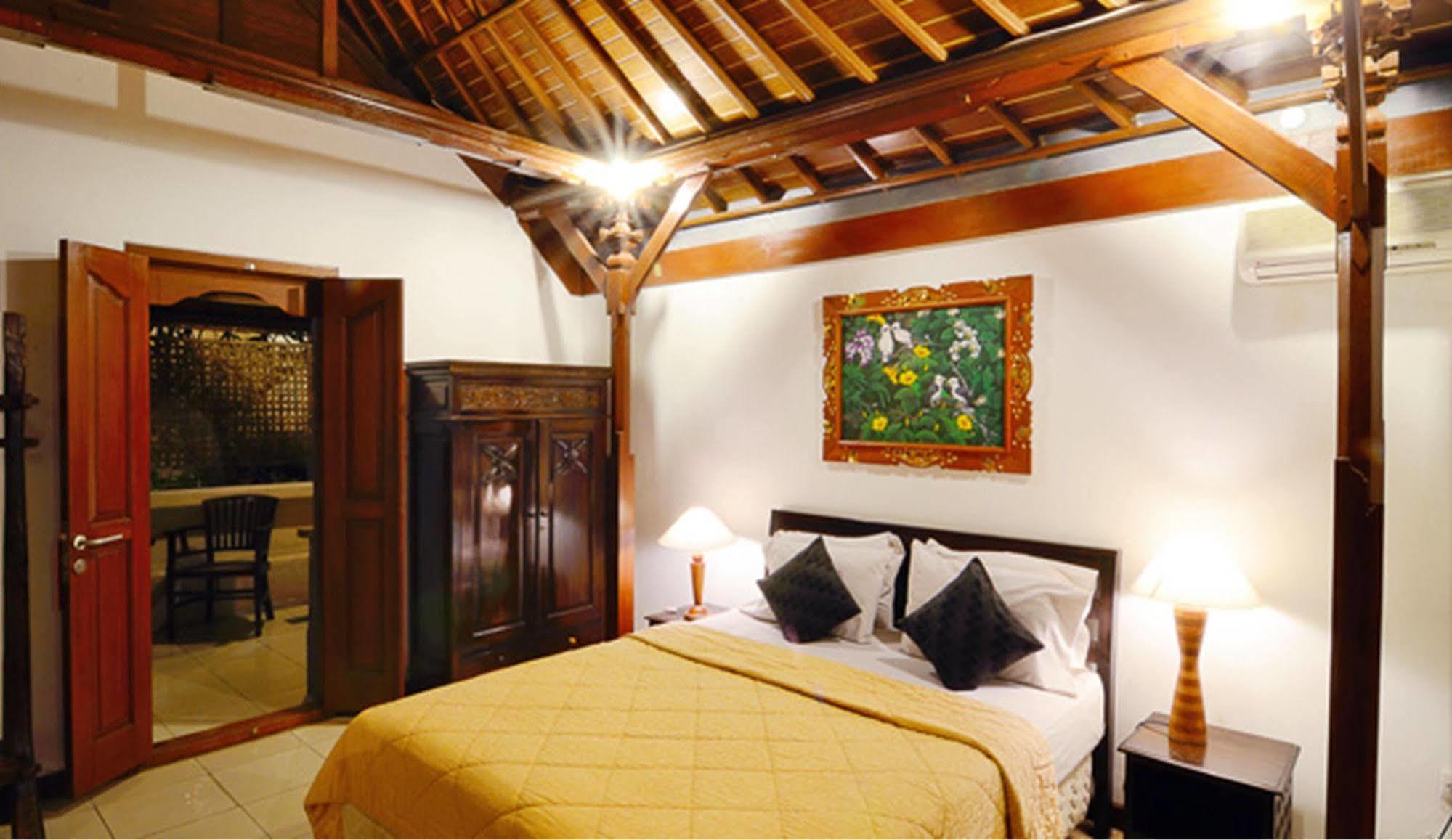 Villa Bunga Hotel&Spa Seminyak Exteriör bild